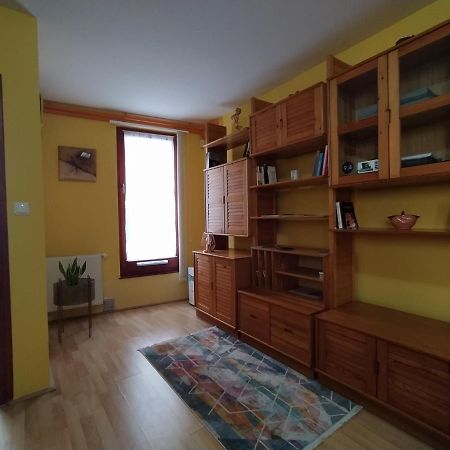 Keltaur Studio Apartman With Garage Apartment Pecs Exterior photo