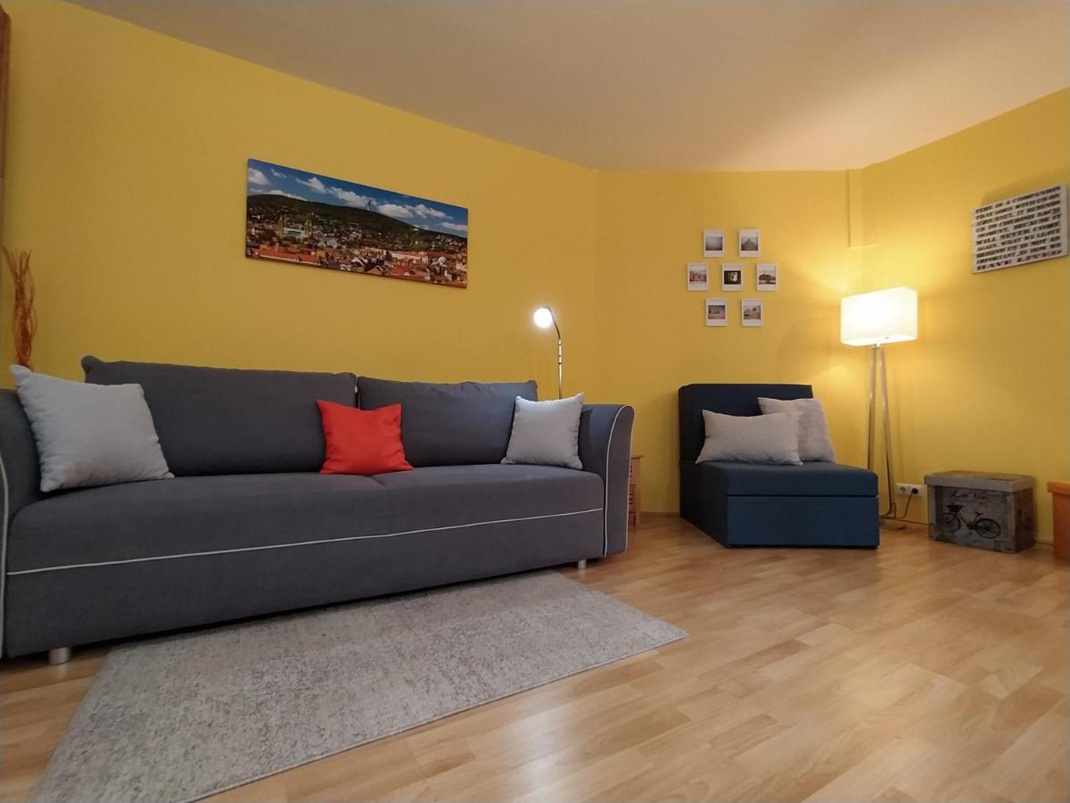 Keltaur Studio Apartman With Garage Apartment Pecs Exterior photo
